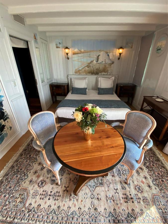Superior Room Partial Sea View